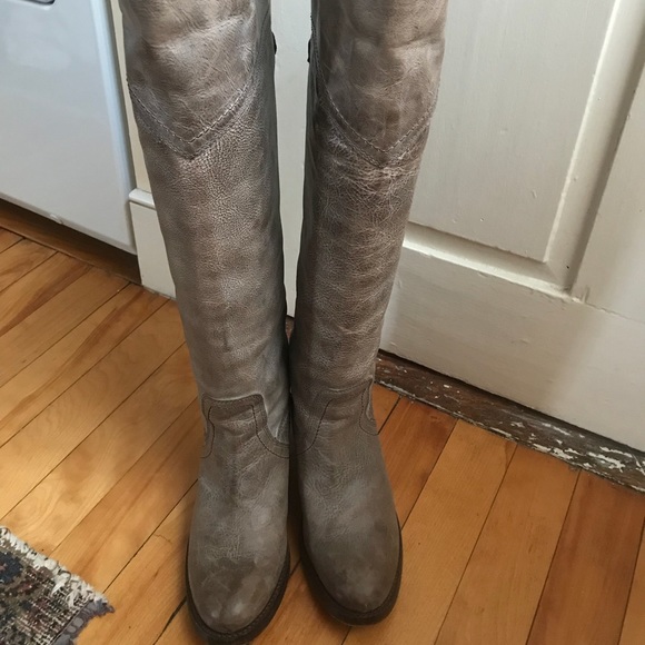 Frye Jane Boot Taupe Antique Leather - Picture 5 of 8
